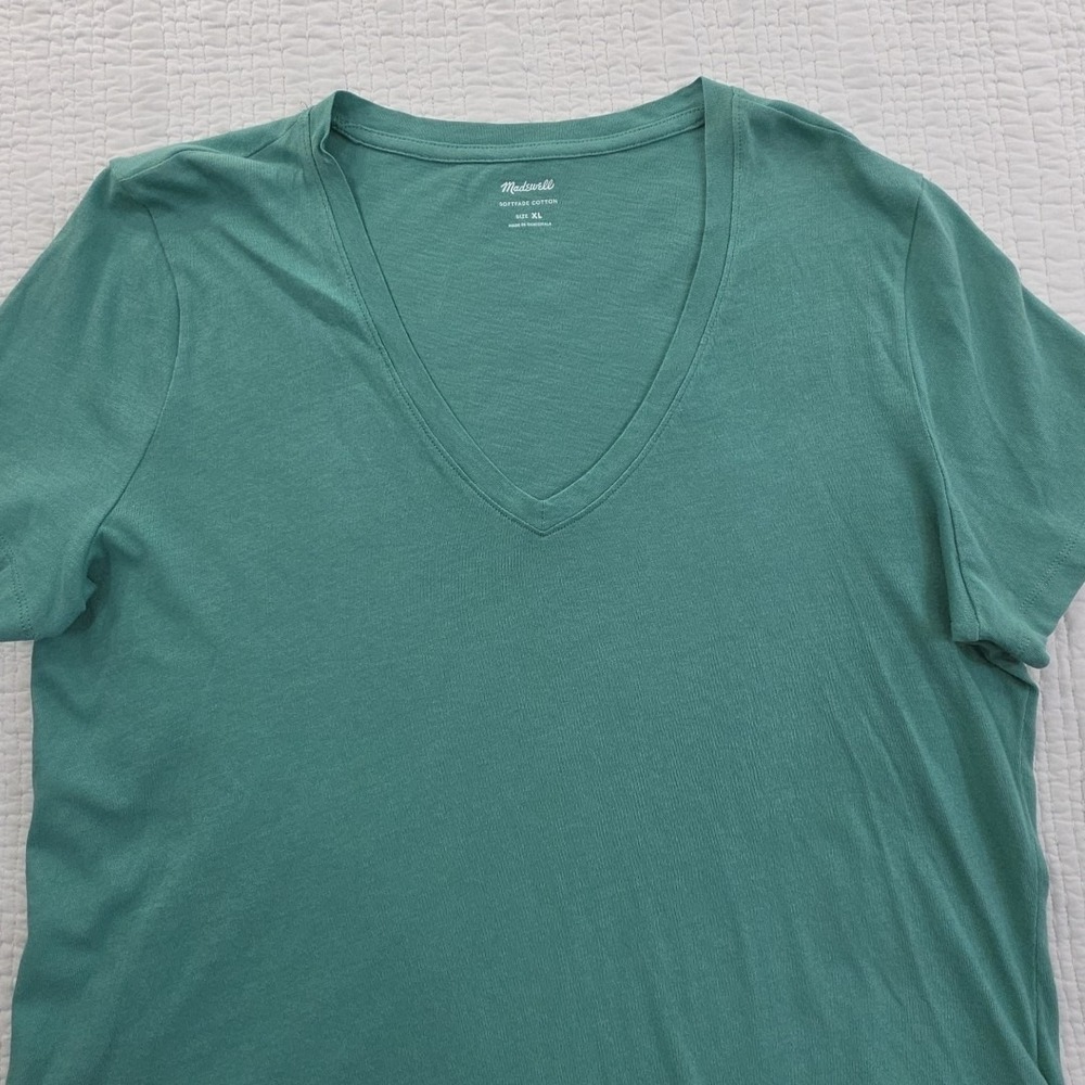 Madewell T-Shirt Womens XL Green V-Neck Pocket Tee Short Sleeve Softfade NEW NWT - Picture 4 of 15